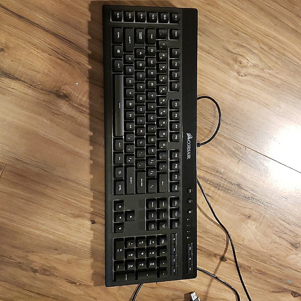 Keyboard (Corsair)